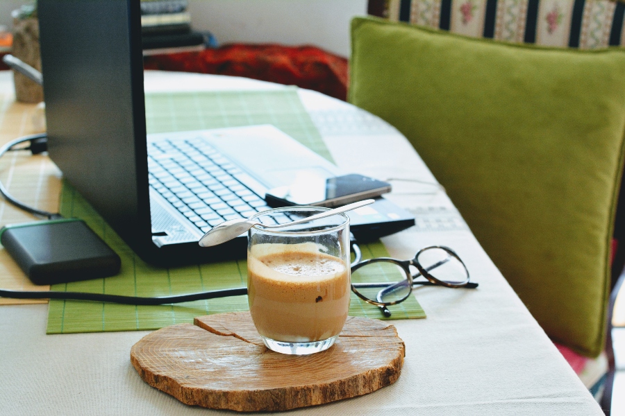 How to Manage Time While Working from Home